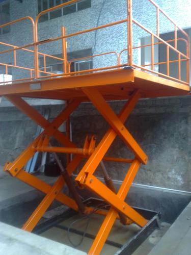 固定式升降机厂家服务全解析 房屋建筑工程中的起重装卸利器